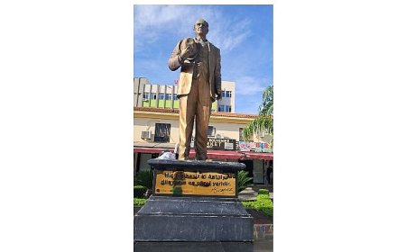 Atatürk heykeli restore edildi