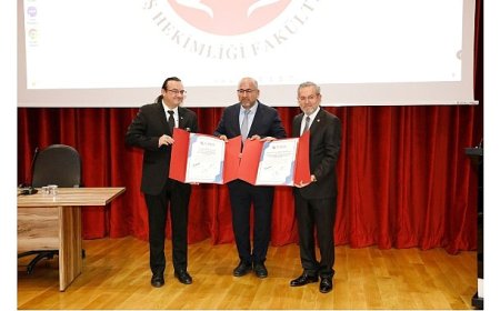 Ankara Üniversitesi Diş Hekimliği Fakültesine TÜSKA Akreditasyon Belgesi