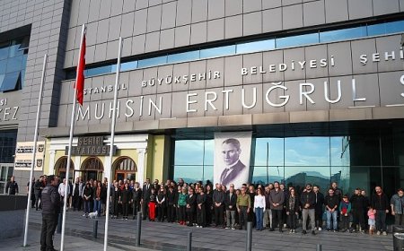 Şehir Tiyatroları Atatürk’ün Çocukluğunu “Merhaba Çocuk”la Anlattı