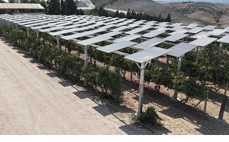 Yüzde 60 eğimli arazide  ilk güneş enerjisi santrali Adana’da