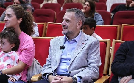 Bayrampaşa Belediyesi’nin çocuk şenliğinde doyasıya eğlence