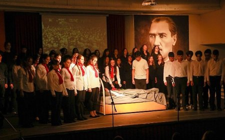 Burhaniye’de Ata’ya Özel Anma Programı Gerçekleşti