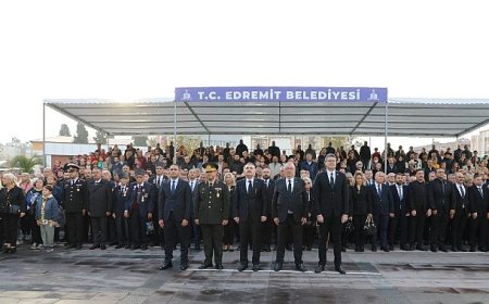 Edremit’te 10 Kasım’da Hayat Durdu