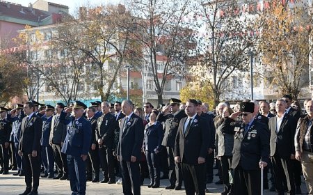 10 Kasım’da Atatürk Saygıyla Anıldı