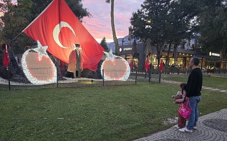 Kemer Belediyesinden Atatürk’ü anma köşesi