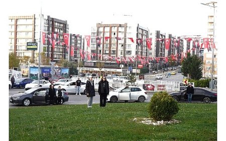 Ulu Önder Beylikdüzü’nde Saygı ve Özlemle Anıldı