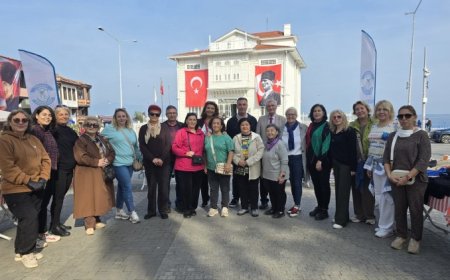 Mudanya’da sokak hayvanları için ikinci el giysi etkinliği