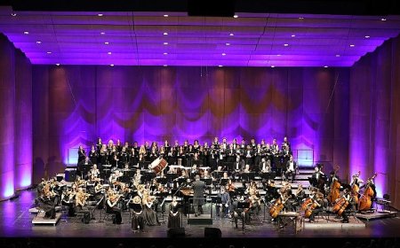 İDSO DenizBank Konserleri’nde   Ulu Önder’e “Son Veda” ile saygı duruşu