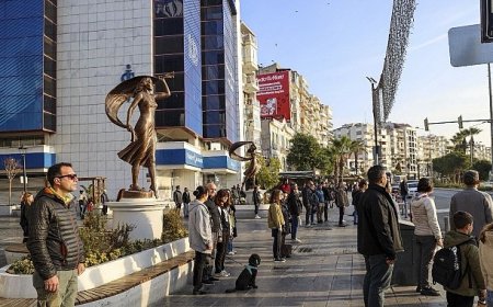 Binlerce Karşıyakalı “Ata’ya Saygı Zinciri” oluşturacak