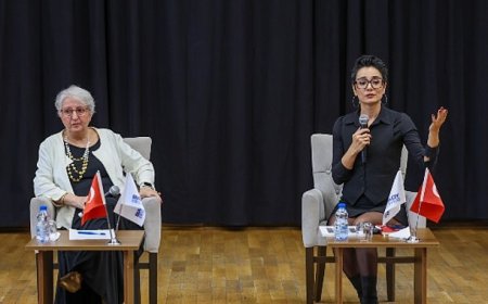 Şule Aydın ile “Tımarhaneden Haber Var” Bakırköy’deydi