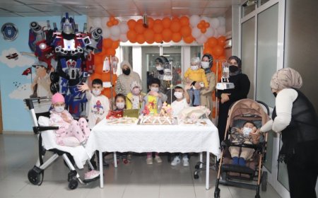 Bursa’da lösemili minik kahramanlara umut dolu kutlama