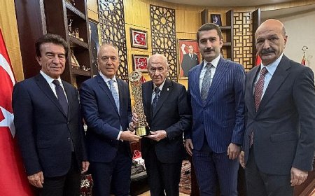 Türkiye Bisiklet Federasyonu’ndan MHP Genel Başkanı Devlet Bahçeli Ziyareti