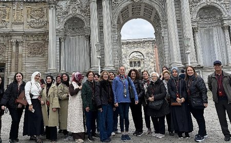 Güz Gezileri’nin kasım ayı ziyaretleri Dolmabahçe Sarayı ile başladı