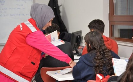 YKS öğrencilerine kitap desteği