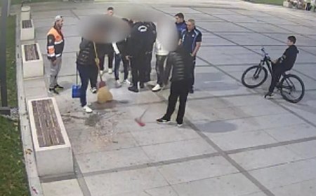 Çekirdek Keyfi Pahalıya Patladı: Hem Temizlediler Hem De Ceza Yediler