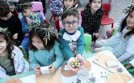 Minik Eller Zeytinle Buluştu