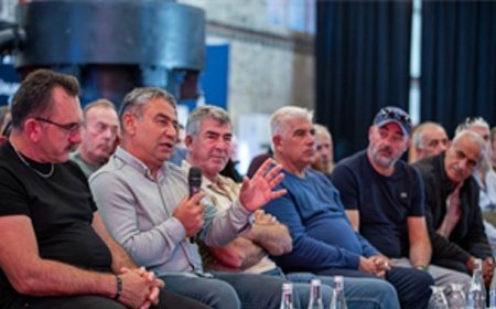 Başkan Tugay su ürünleri kooperatiflerinin temsilcileri ile buluştu