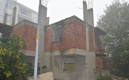 Tehlike yaratan metruk binalar yıkılıyor