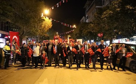İnegöl’de Cumhuriyet Coşkusu Meydanlara Taştı