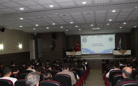 EÜ’de “Atatürk’ün Barış Politikası” konuşuldu