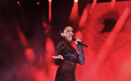 Bursa Osmangazi’de Cumhuriyet coşkusu zirvede… Zeynep Bastık şarkılarıyla ısıttı