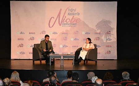 Latife Tekin Manisalı Sanatseverlerle Buluştu