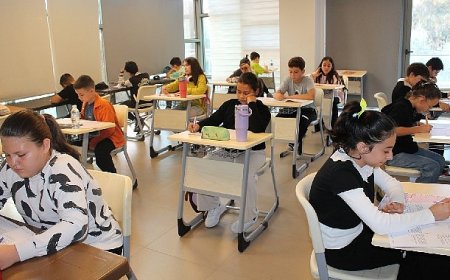 Efes Selçuk Belediyesi’nden öğrencilere anlamlı destek