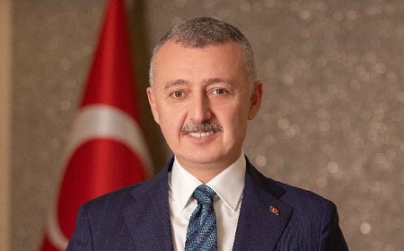 “Cumhuriyet mirasını onurla taşımaya devam edeceğiz”