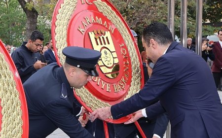 29 Ekim Cumhuriyet Bayramı Çelenk Sunma Töreni ile başladı