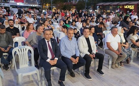 Minik öğrencilerden Cumhuriyet Bayramı kutlaması