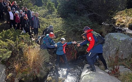 Uludağ’da yüzlerce kişi Cumhuriyetin izinde yürüdü