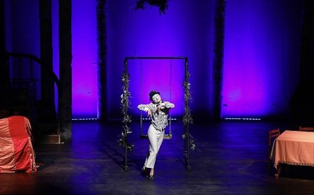 “Ağaçlar Ayakta Ölür” Atatürk Sanat Merkezi’nde Sahnelendi