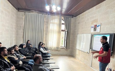 Ev Ve Süs Hayvanı Satıcılarına Yönelik Sertifikalı Eğitim Programı Düzenlendi