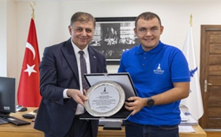 Tarihi başarılara imza atan Tuna, Başkan Tugay’la buluştu