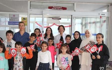 EÜ Diş Hekimliği Fakültesi, çocuklarla Cumhuriyet coşkusunu paylaştı