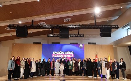 Başkan Altay “Aile Yılı” Kapsamında İlçelerden Gelen Kadınlarla Buluştu