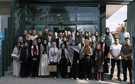 Kudüs Çalışma Grubu’nun “Hakikate Bir Geçit” Çalıştayı Liseli Gençlere Filistin Farkındalığı Kazandırıyor