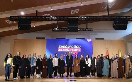 Başkan Altay “Aile Yılı” Kapsamında İlçelerden Gelen Hanımlarla Buluştu