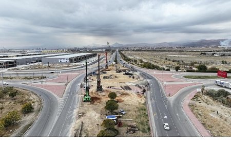 Tramvay Hattı Çalışması Kapsamında TÜMOSAN Kavşağı’nda Yol Genişletme Çalışması Başladı