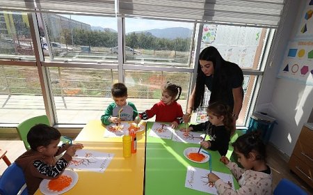 Efes Selçuk’ta tarım işçisi kadınların çocukları Deppo Efes Masal Evi’ne emanet