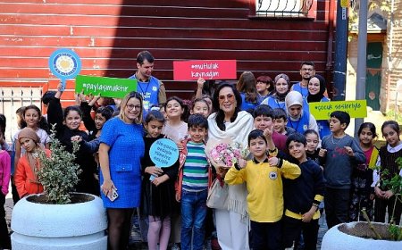 Türkan Şoray TEGV’in 30. yılına anlam kattı: “Eğitim bir toplumun geleceğini aydınlatan en güçlü ışıktır”