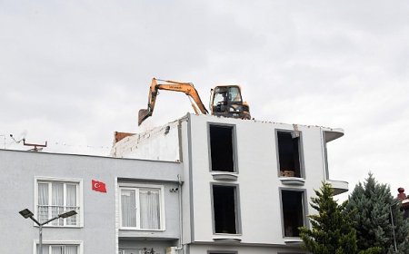 Osmangazi’de Ruhsatsız Katlara Anında Müdahale