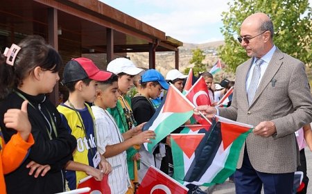 Başkan Pekyatırmacı Sille Tabiat Okulu’nda Öğrencilerle Bir Araya Geldi