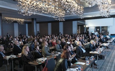 Türk Göz Doktorları Cerrahide Dünyaya Öncü Oluyor