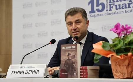 Yerel yazar ve şairler fuarda sahneye çıktı