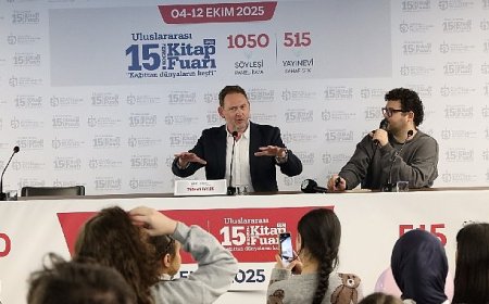 İngiliz yazar Thomas Taylor, çocuklarla buluştu