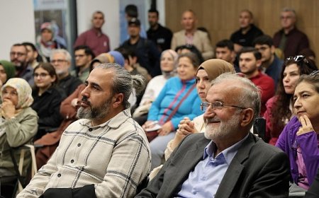 Prof. Dr. İsmail Hakkı Aydın, Kitap Fuarı’nda konuştu;  “Yokluğunuz hissedilmiyorsa, varlığınız yüktür”