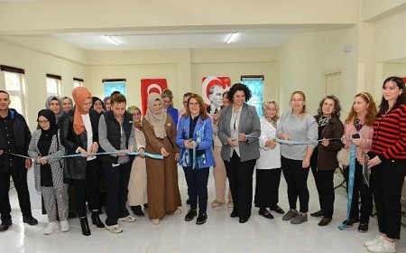 Ahmet Yesevi Mahallesi Kadın Dayanışma ve Yardımlaşma Derneği yeni merkezinde