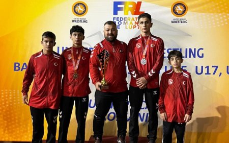 Bursa Büyükşehirli güreşçilerden iki madalya