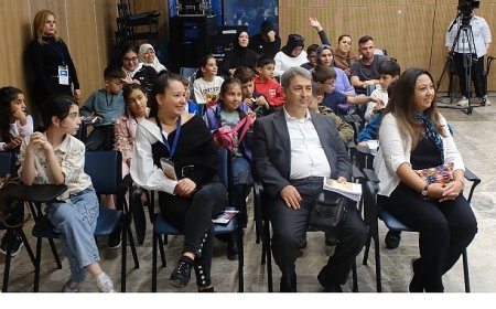 Yazar ikiz kardeşler Kocaeli Kitap Fuarı’na renk kattı;  “Kitap yazmak isteyenler çok okusun”